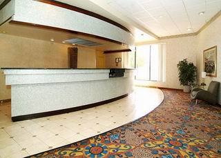 Grand Texan And Convention Center 3*